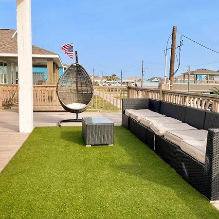 Chic Crystal Beach Escape With Deck - Walk To Beach! Bolivar Peninsula Exterior foto