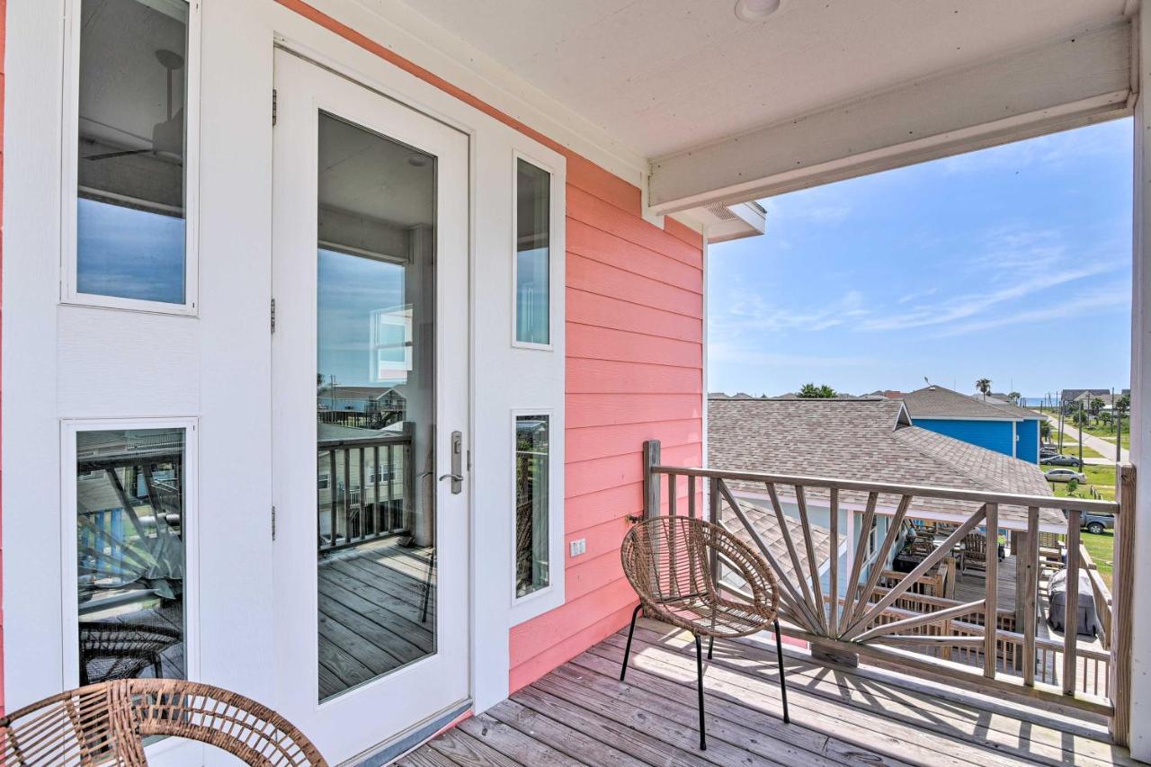 Chic Crystal Beach Escape With Deck - Walk To Beach! Bolivar Peninsula Exterior foto
